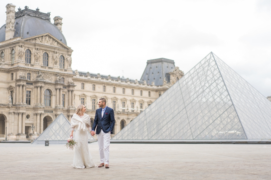 perfect Paris elopement Louvre